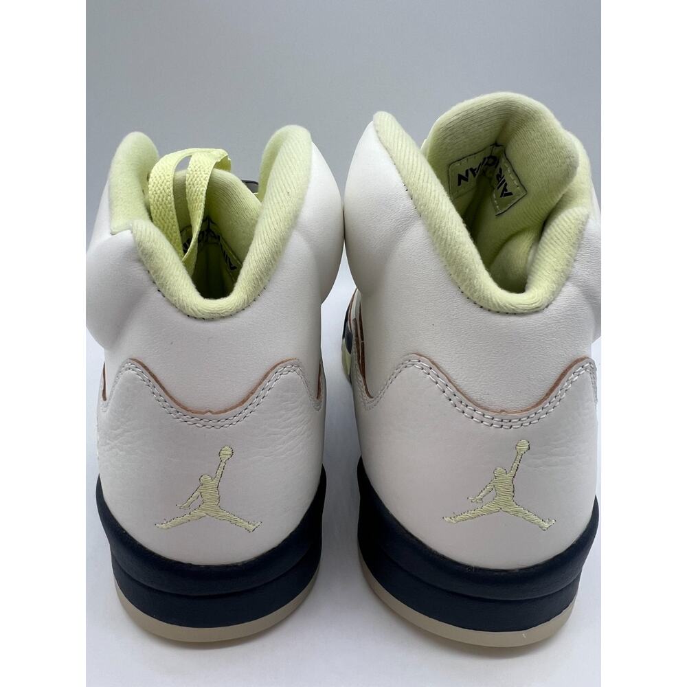 Jordan 5 Retro Luminous Green IM7592-130 Women Size 10.5 New - Picture 7 of 16
